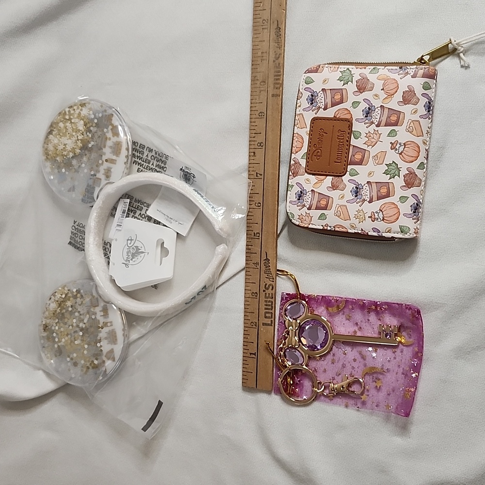 Disney 2024  Snowglobe Ears, Loungefly Stitch Wallet &  Jewel Keychain Key - Picture 14 of 17
